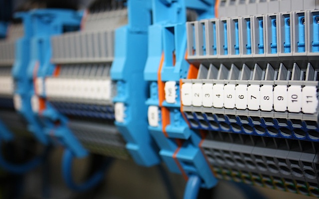 Industrie und Gewerbe bei hns Elektrotechnik GmbH in Rheinstetten